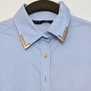 Slim fit button up with metal details!!!
